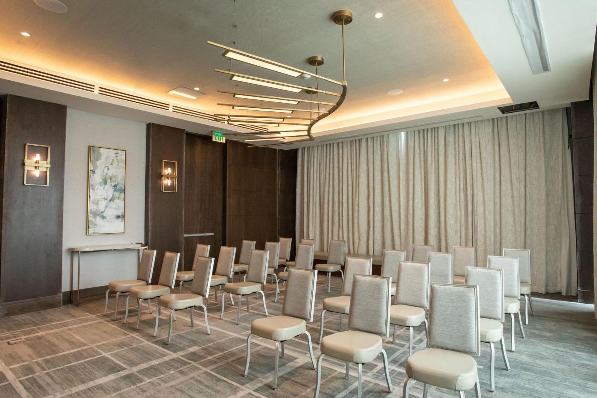 Courtyard By Marriott Santo Domingo Piantini Hotel Екстериор снимка
