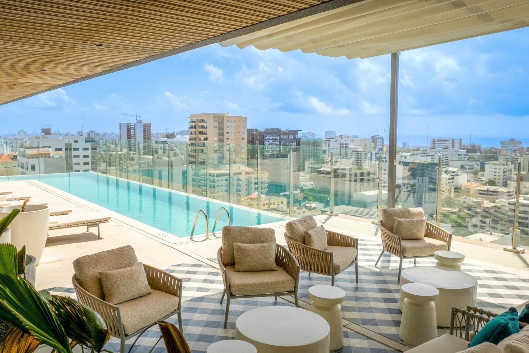 Courtyard By Marriott Santo Domingo Piantini Hotel Екстериор снимка