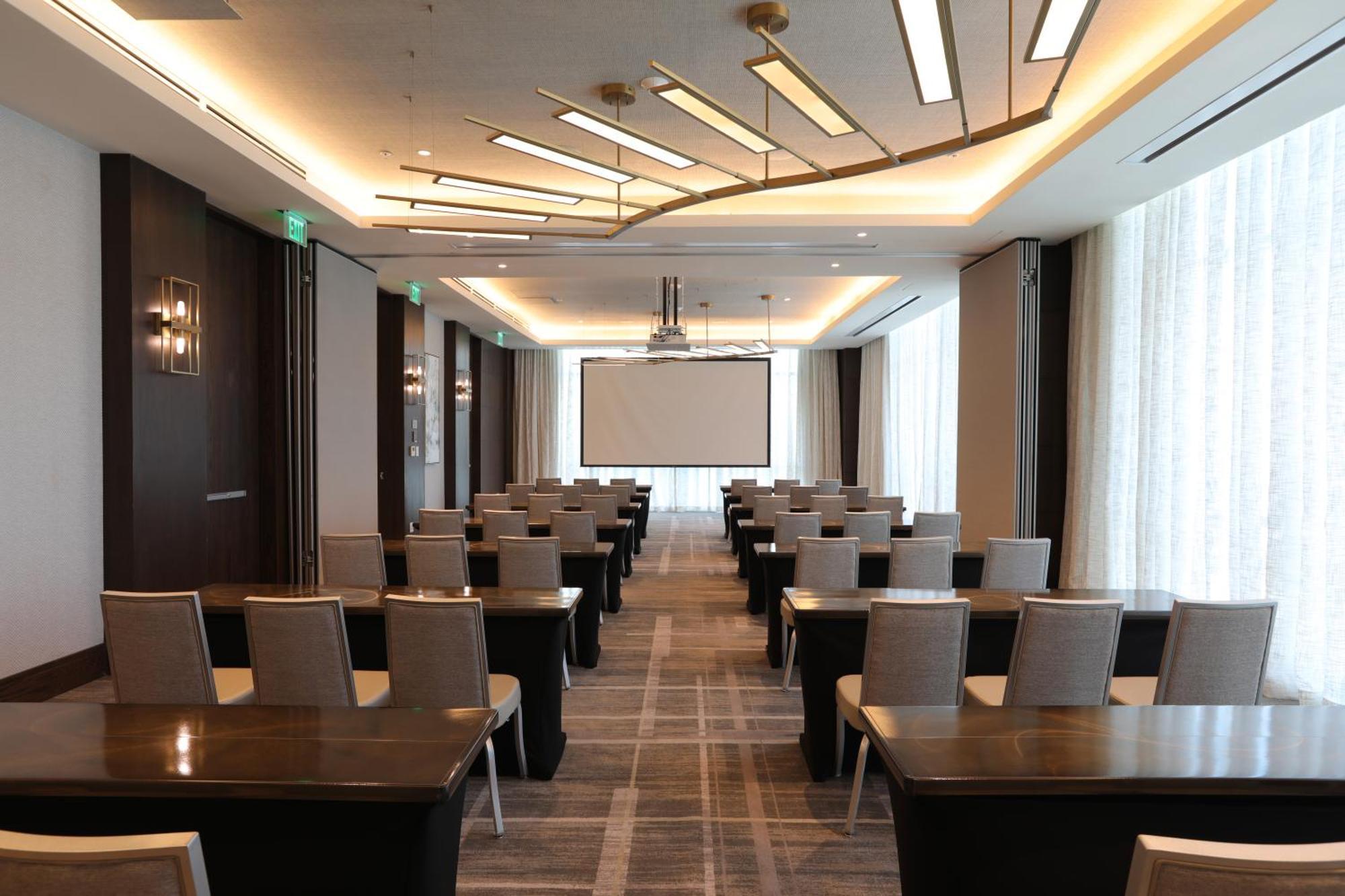 Courtyard By Marriott Santo Domingo Piantini Hotel Екстериор снимка