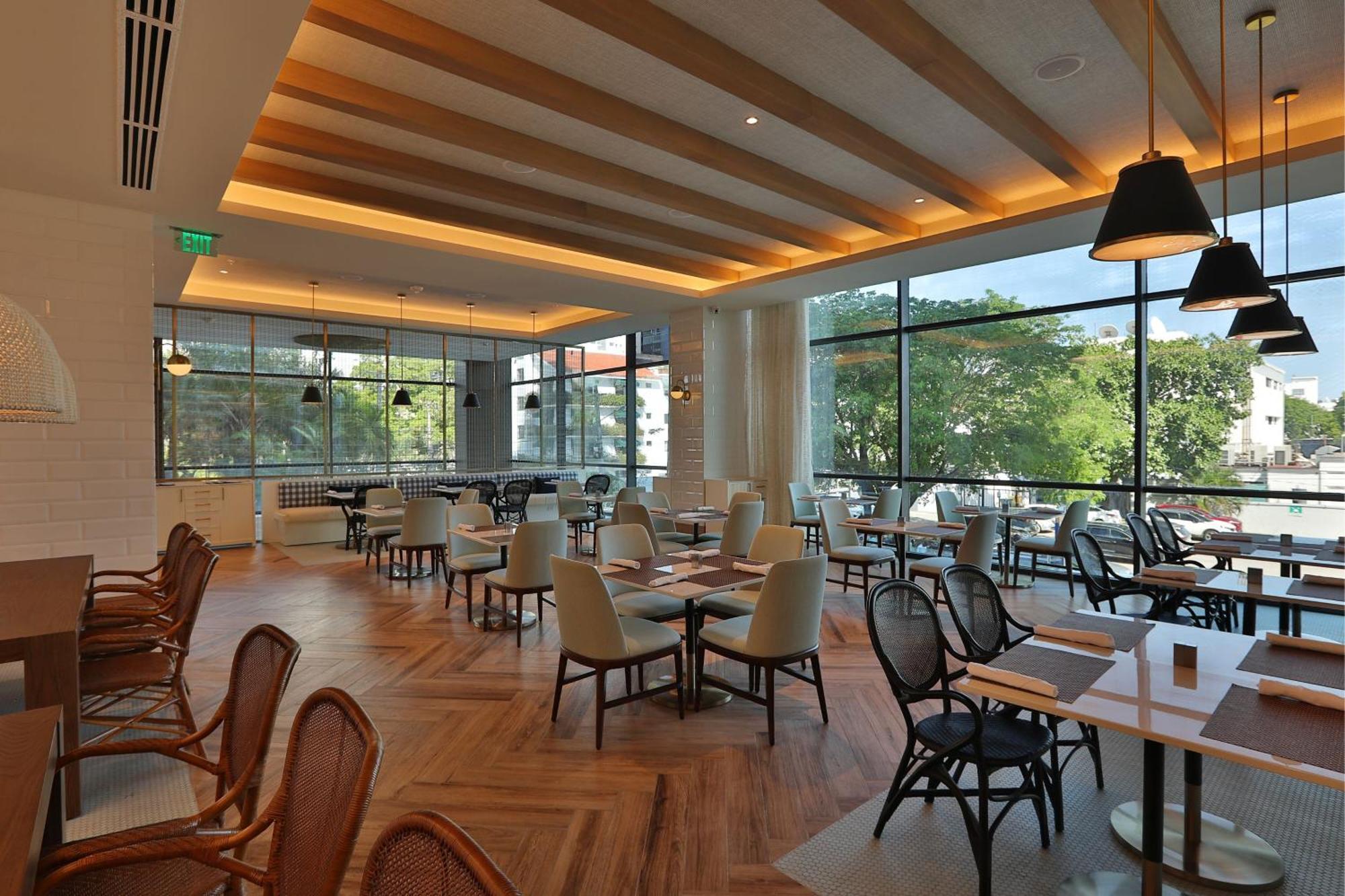 Courtyard By Marriott Santo Domingo Piantini Hotel Екстериор снимка