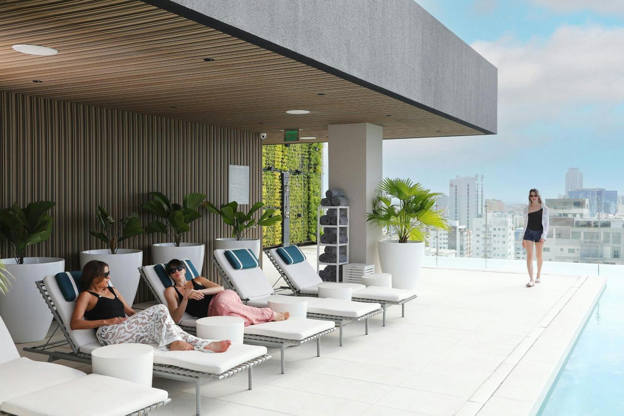 Courtyard By Marriott Santo Domingo Piantini Hotel Екстериор снимка