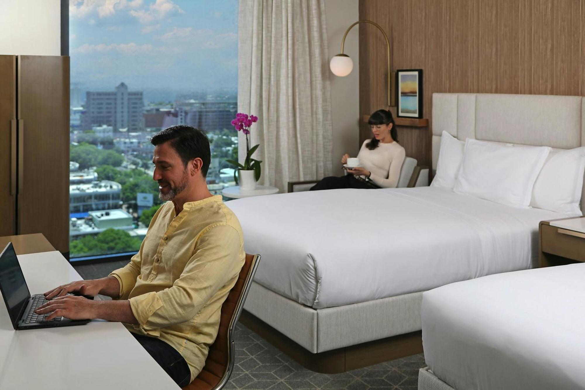 Courtyard By Marriott Santo Domingo Piantini Hotel Екстериор снимка