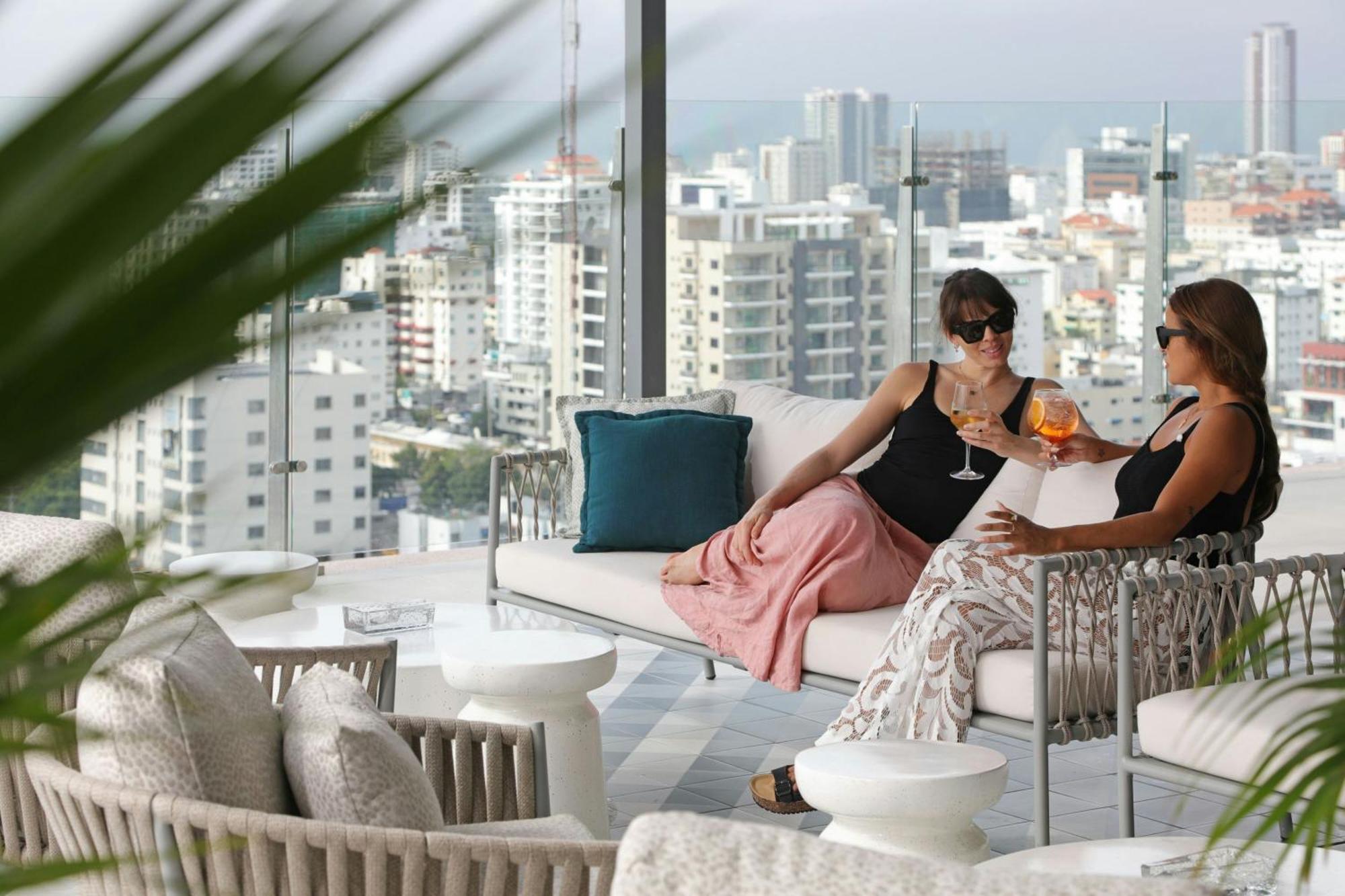 Courtyard By Marriott Santo Domingo Piantini Hotel Екстериор снимка